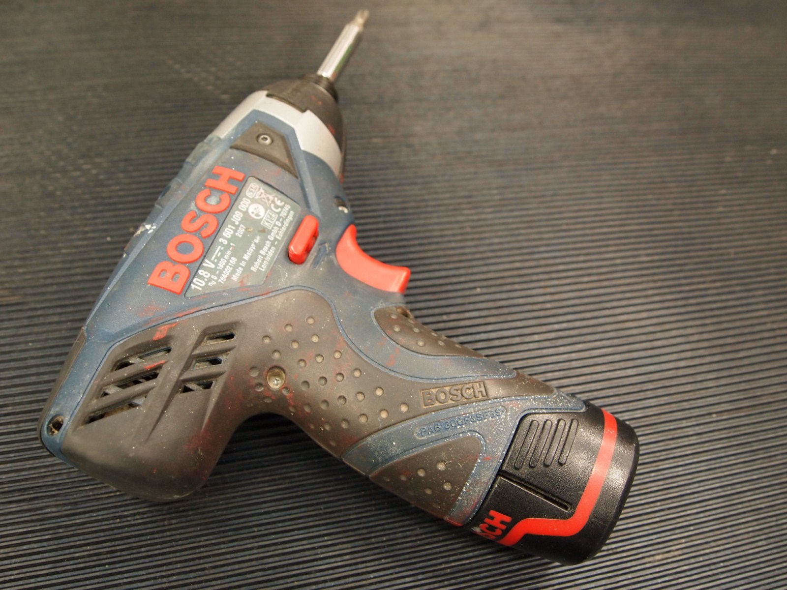 Bosch 10v impact driver clearance